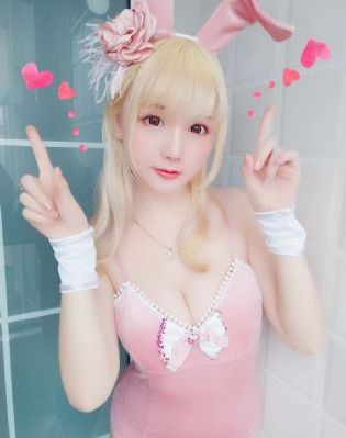 欧美服饰海报图片_高清免费观看韩国