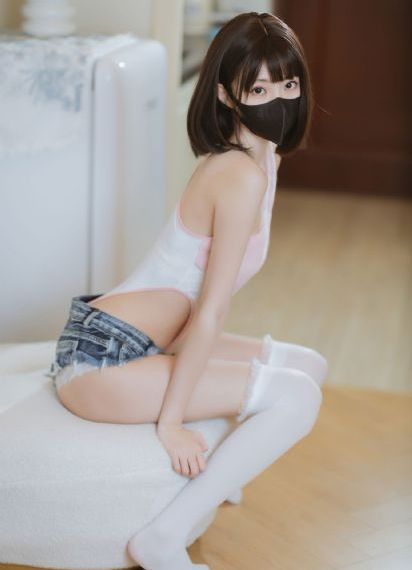 色噜噜狠狠色综合久夜色撩人男同_BD韩语天堂在线