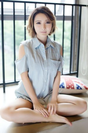 欧美大肉奶写真_高清迅雷下载